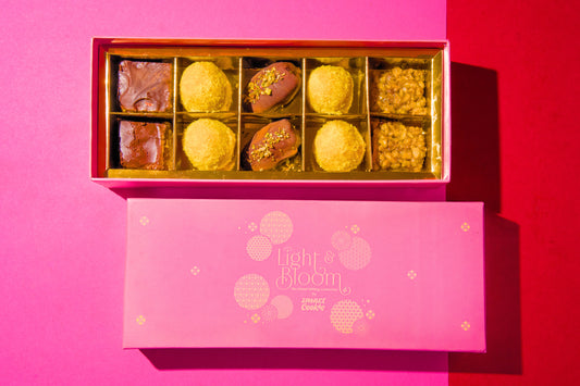 Light & Bloom Sweet Box